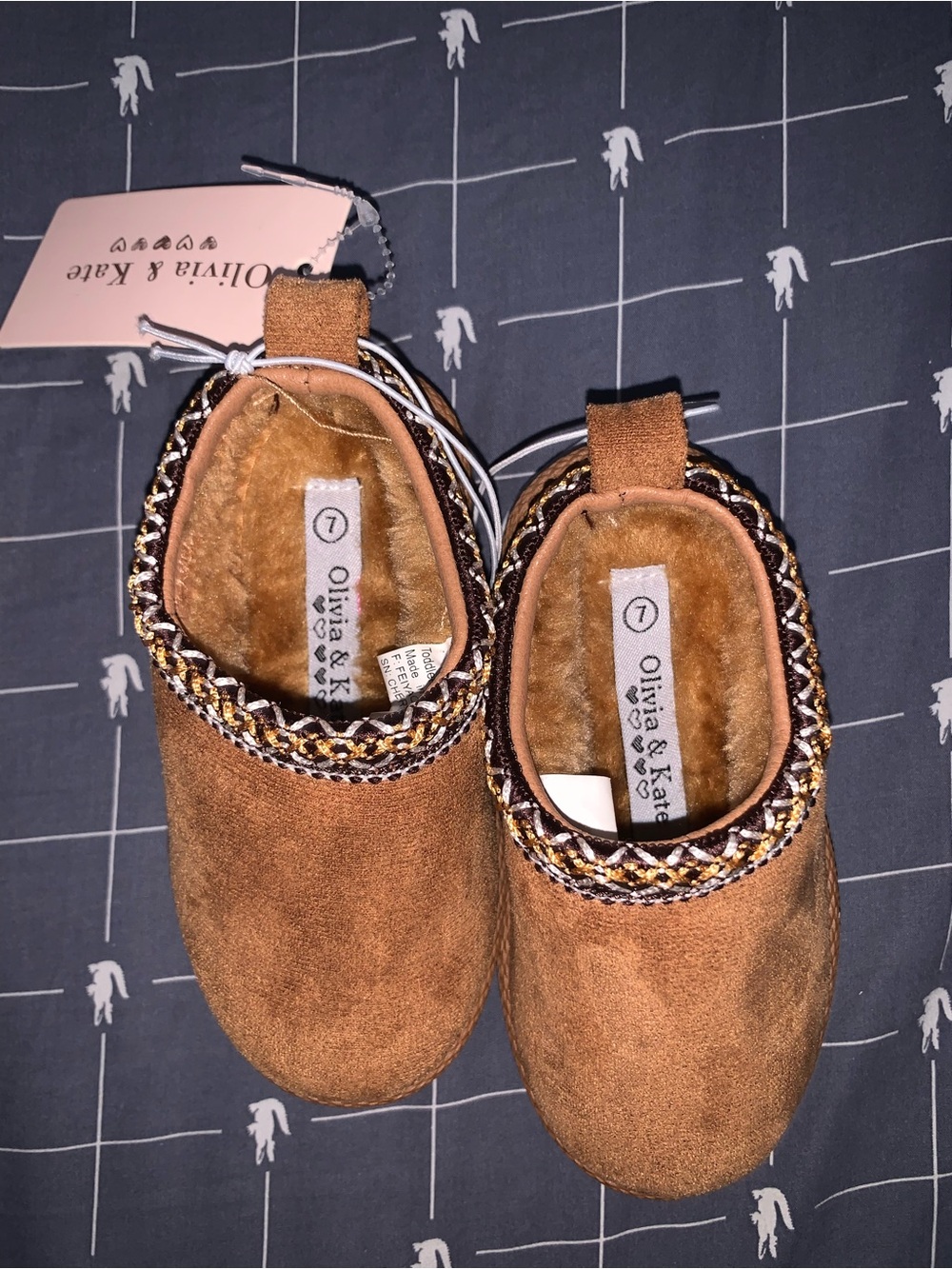 Olivia & Kate Platform Slippers Tan Size: 7 Toddler